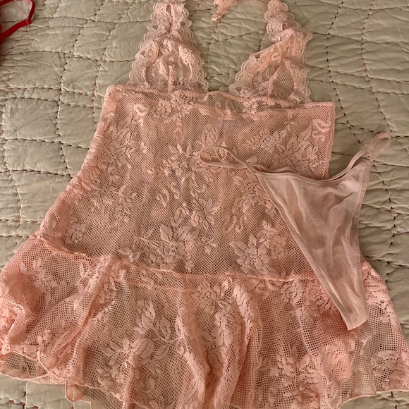 Victoria’s Secret lace and ruffle babydoll + thong - Picture 1 of 7